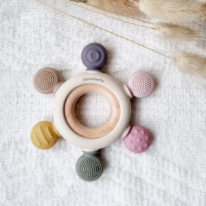 Rammelaartje - Multicolor Roze Siliconen Bijtring Met Beukenhouten ring
